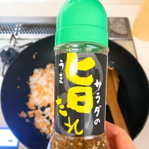 カレーにパスタ、チャーハンも！カルディの超定番「サラダの旨たれ」わが家の活用レシピ