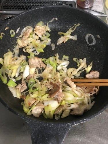 山本ゆりさんの「どっさりネギ油マウンテン豆腐」レシピ