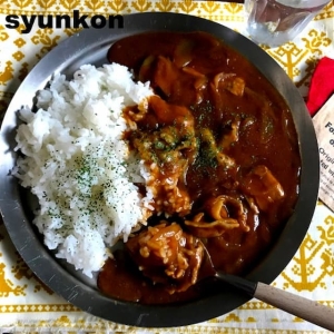 めちゃくちゃ簡単！レンジで一発「こくうま豚バラカレー」レシピ