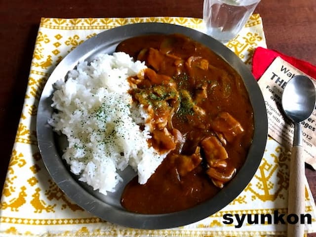 山本ゆりさんの「こくうま豚ばらカレー」レシピ