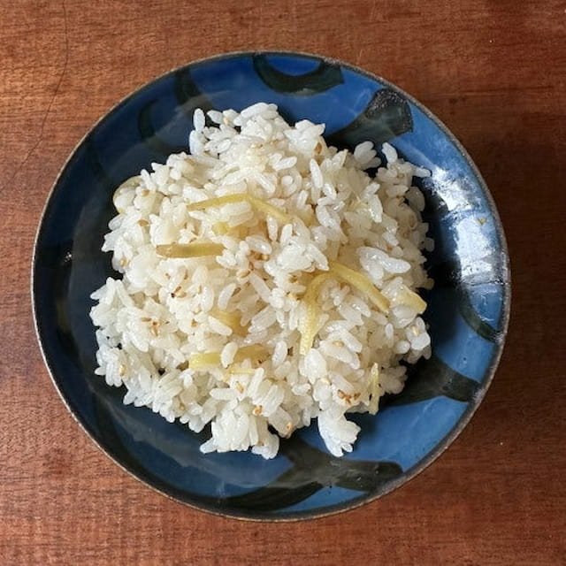 炊き込まないから簡単！「新しょうが混ぜご飯」レシピ