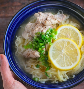 簡単にアレンジ♪さっぱり味に箸がすすむ「レモン風味のラーメン」