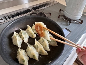 ジューシーな肉汁があふれ出す！お店のような絶品餃子の作り方をマスターしよう！