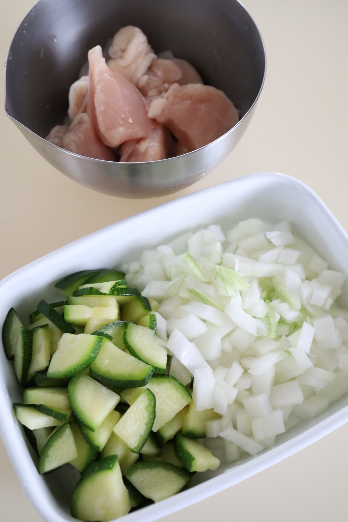 ズッキーニと鶏肉のみそチーズ焼き