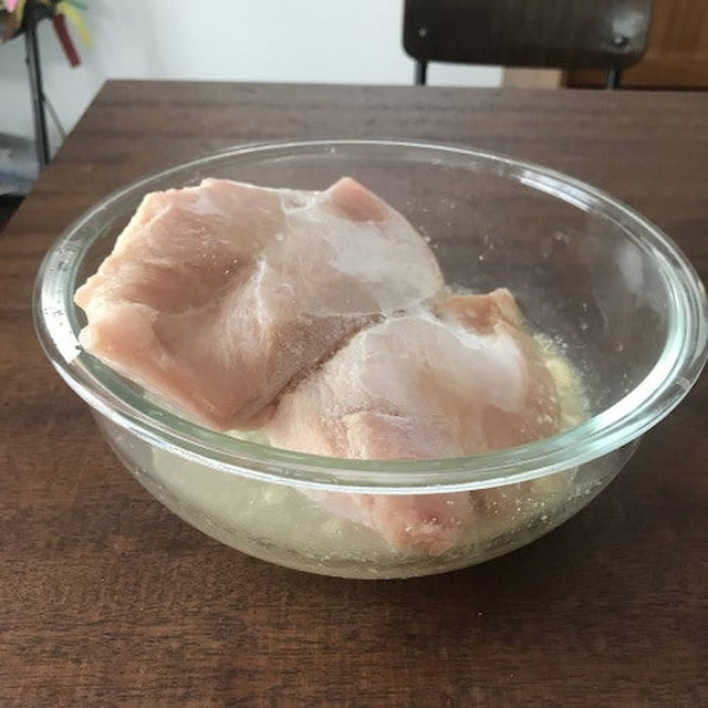 山本ゆりさんの「鶏塩チャーシュー」レシピ