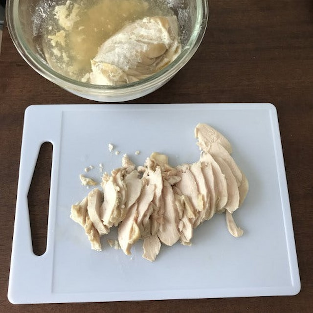 山本ゆりさんの「鶏塩チャーシュー」レシピ