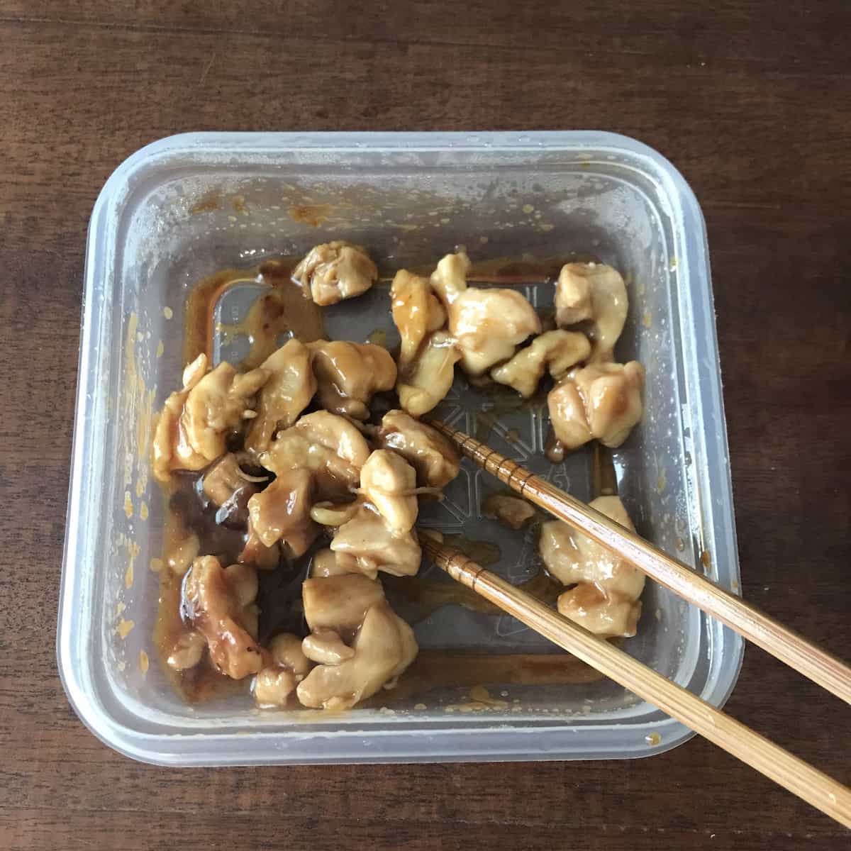 山本ゆりさんの「クリスピー照り焼きチキンピザ」レシピ