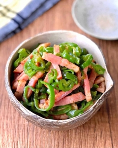 副菜からメインまで！旬を味わう「ピーマン」の作り置きおかず
