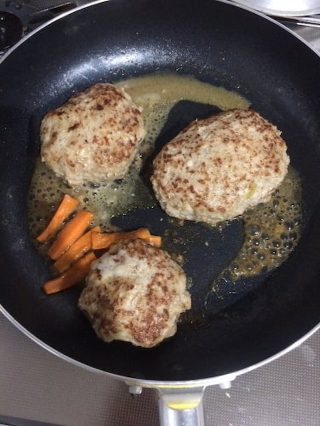 山本ゆりさんの「本気のあらびきハンバーグ」レシピ