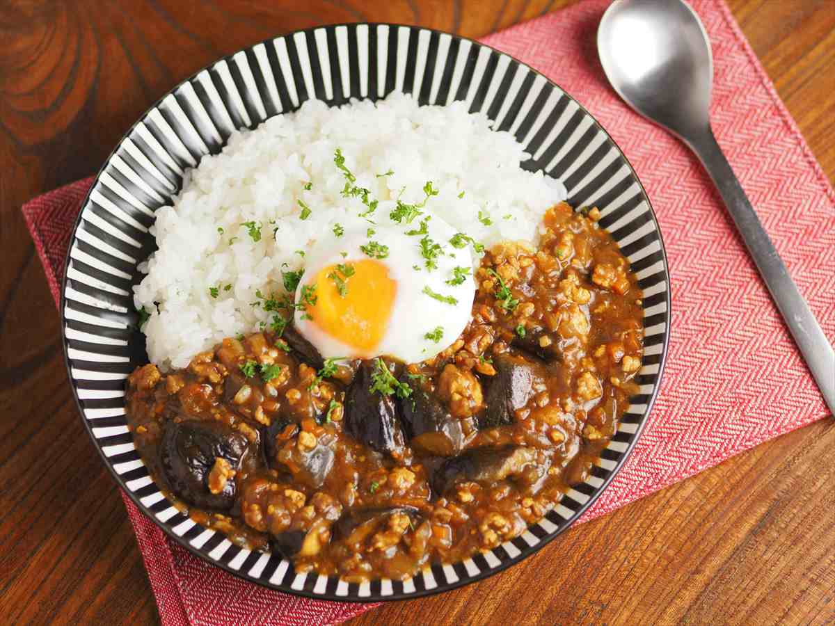 鶏むねひき肉と茄子のキーマカレー