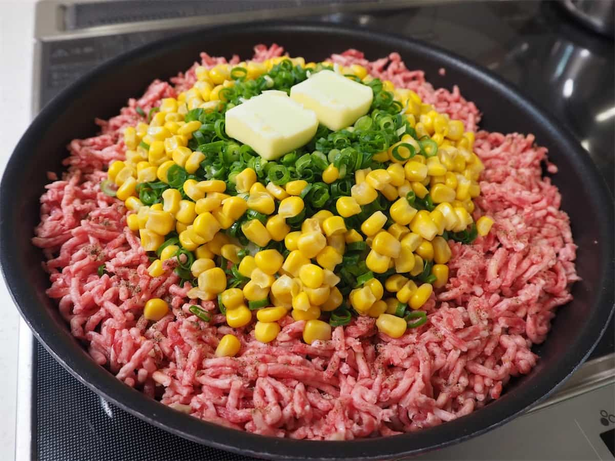 ひき肉とフライパンで♪「簡単ペッパーランチ風ライス」レシピ