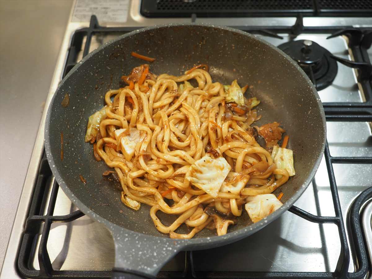 たまごチキン焼きうどん