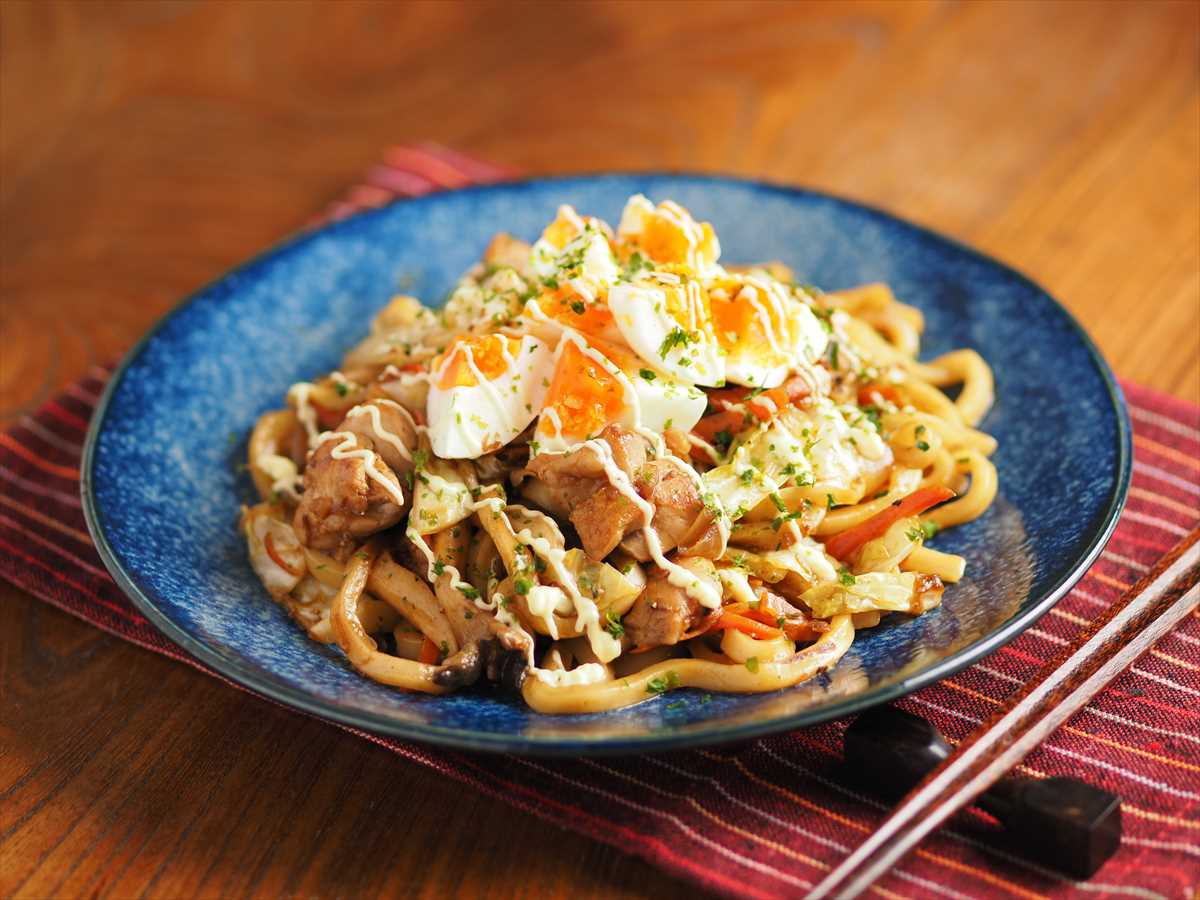 たまごチキン焼きうどん