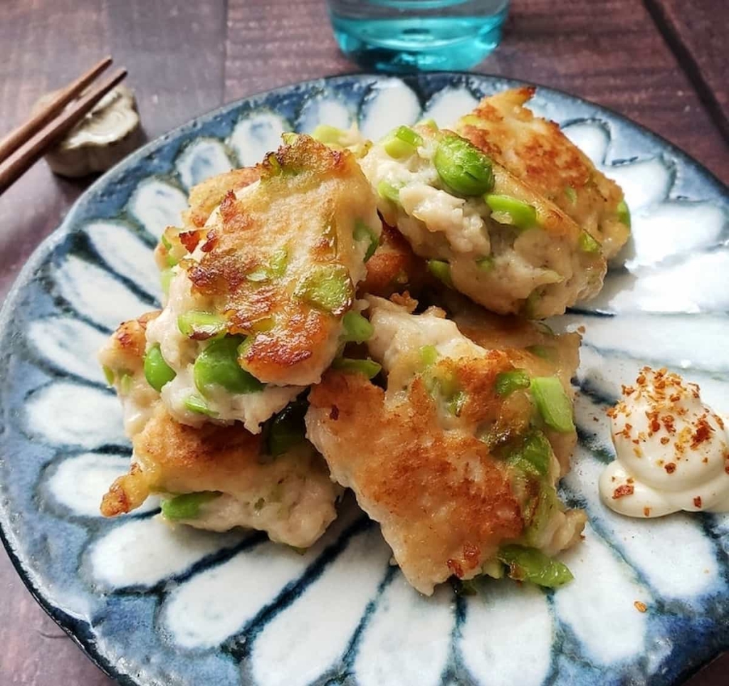 あっさり味がおいしい♪枝豆がアクセントの「鶏ひき肉」おかず