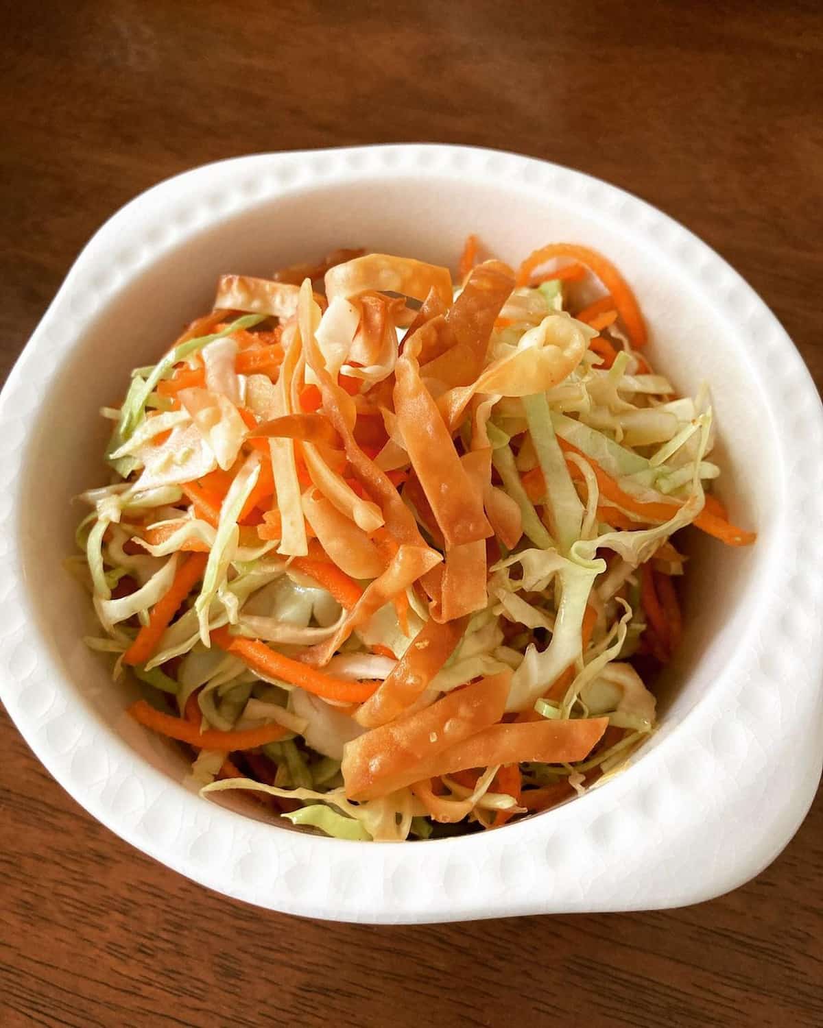 野菜をたっぷり食べられる!やみつき必至の「パリパリサラダ」