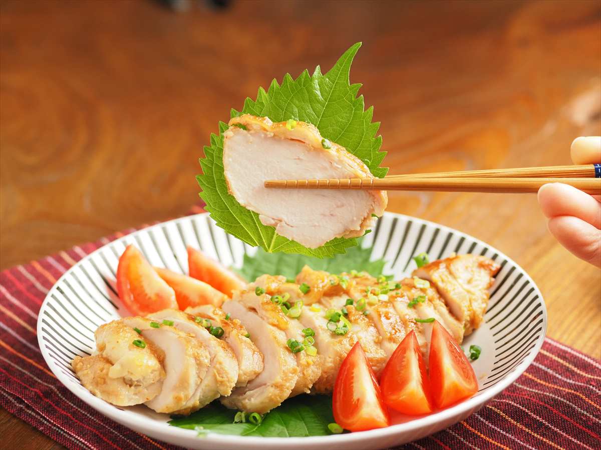 鶏むね肉の味噌漬け焼き、味噌の効果で信じられないほどの柔らかさ