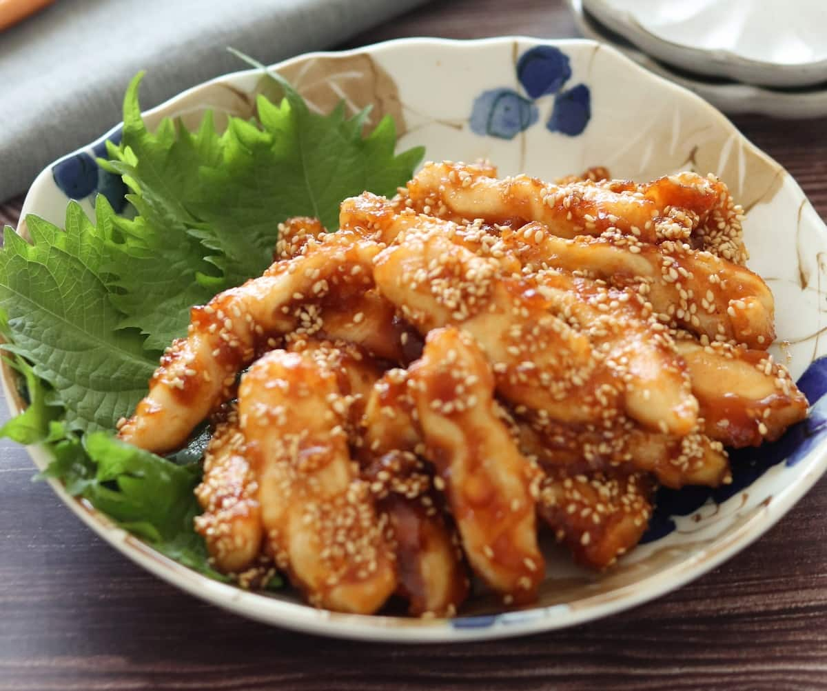 食べ出したら止まらない！揚げ焼きでかんたん「ピリ辛ささみスティック」