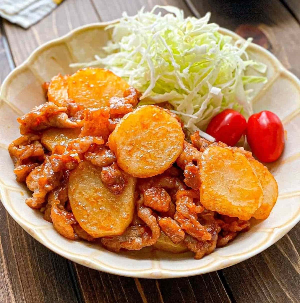 ご飯によく合う♪ボリューム満点「豚肉×じゃがいも」ケチャップおかず