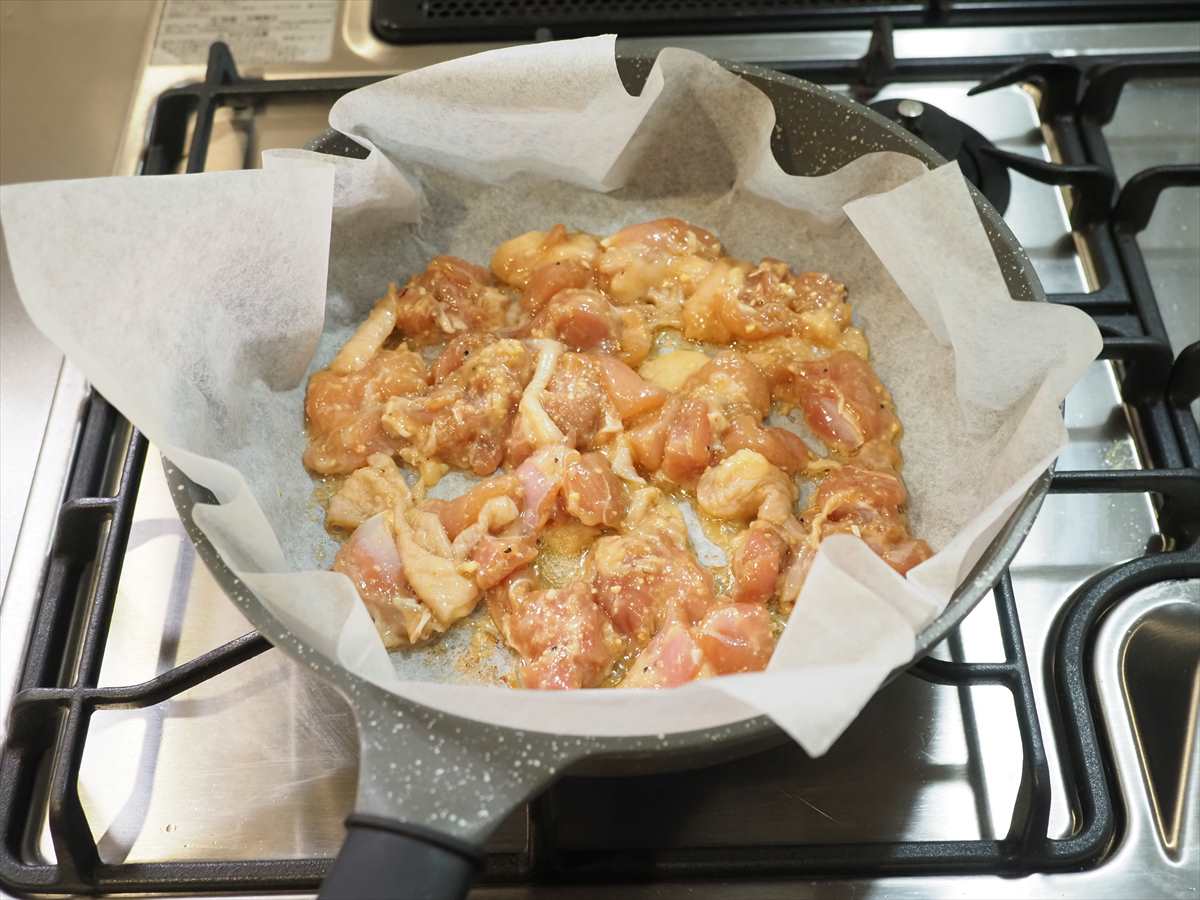 鶏ちゃん、野菜たっぷり、甘辛い味噌しょう油味でご飯がモリモリいけます！