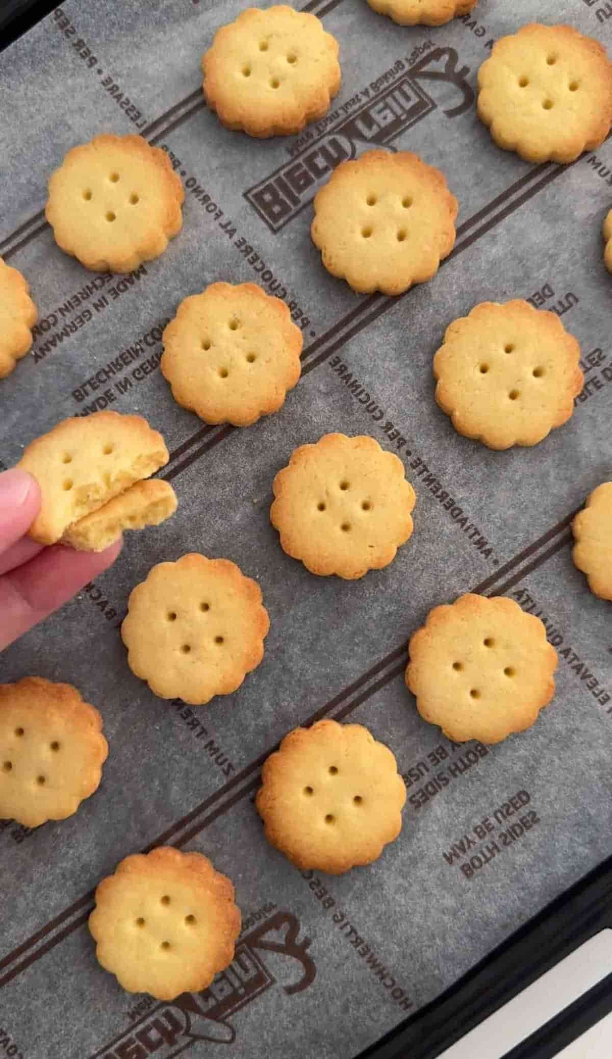 サクほろっ♪食べ出したら止まらない「さつまいもクッキー」の作り方