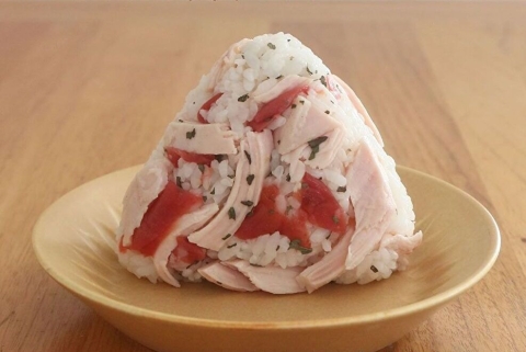 おにぎりやスープも！「サラダチキン」のおすすめアレンジ