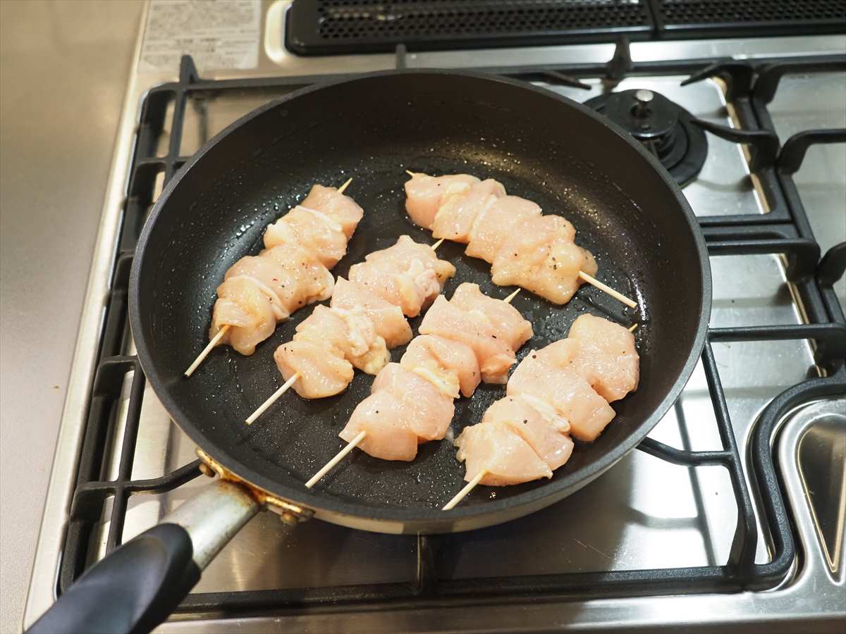 鶏むね肉でチーズの羽根つき焼き鳥