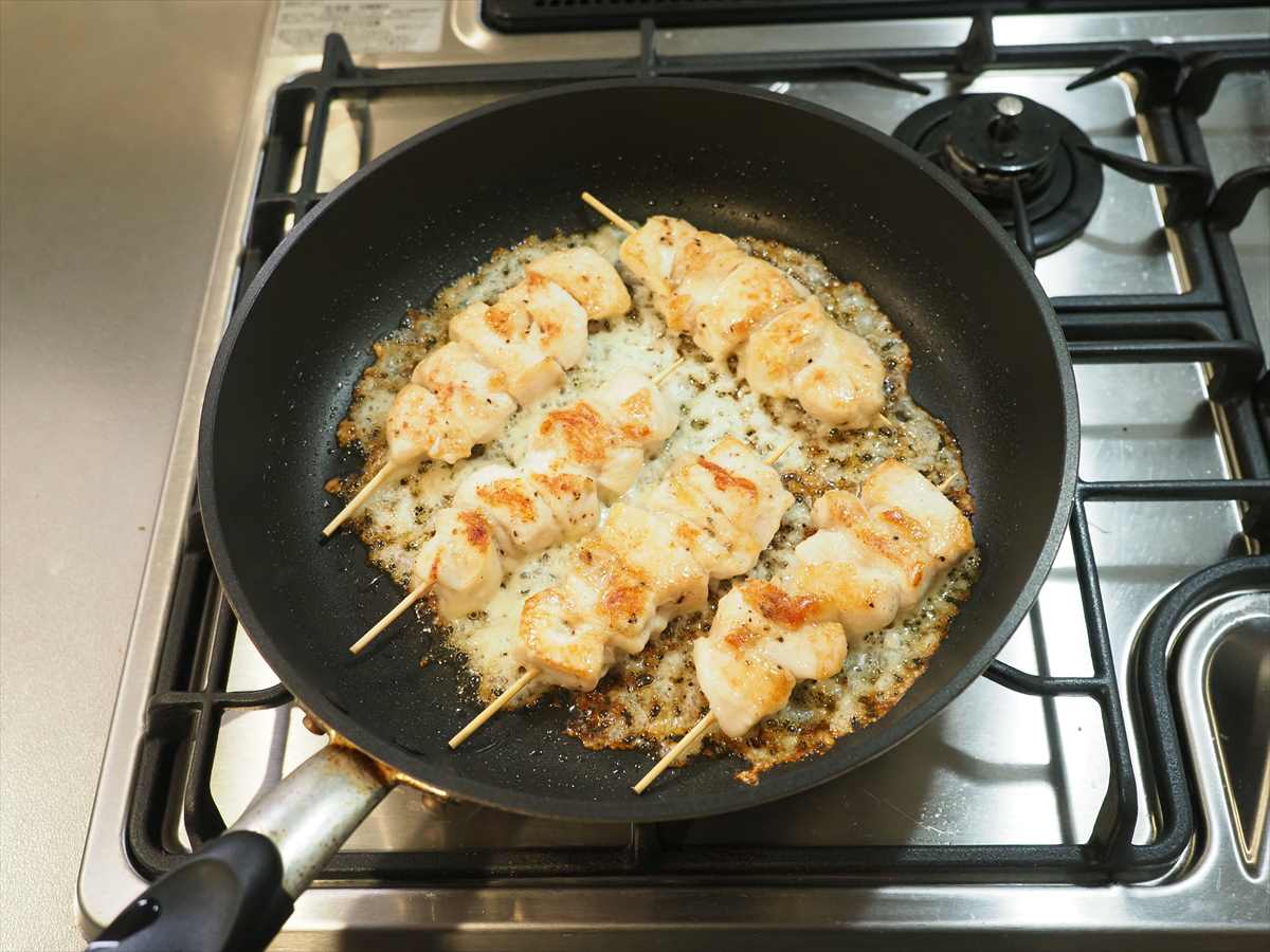 鶏むね肉でチーズの羽根つき焼き鳥