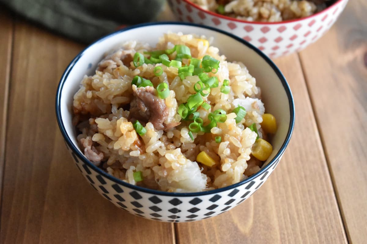 仕上げ（豚こまと長芋の炊き込みご飯）