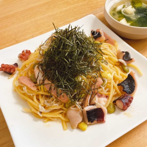 にんにく風味が食欲そそる！変わり種「ペペロンチーノ」レシピ