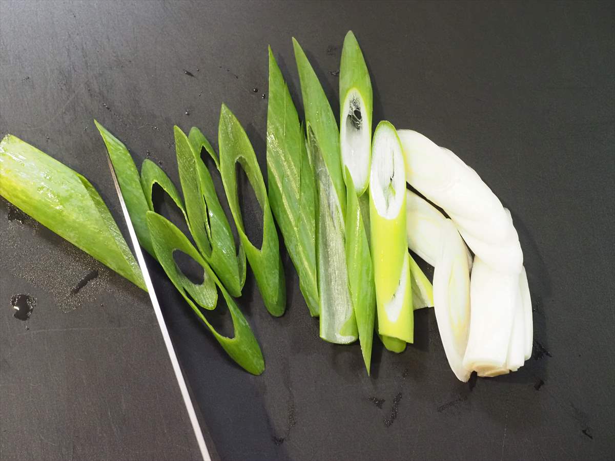 たっぷり鶏団子と白菜のカレー鍋