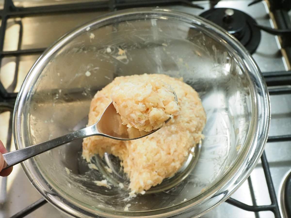 たっぷり鶏団子と白菜のカレー鍋