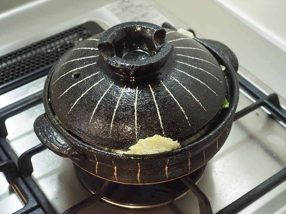 たっぷり鶏団子と白菜のカレー鍋