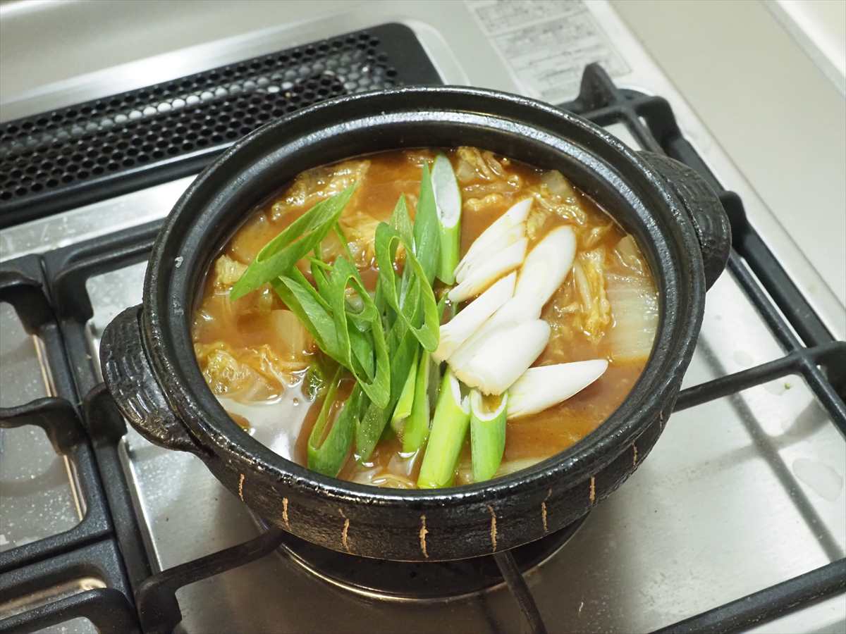 たっぷり鶏団子と白菜のカレー鍋