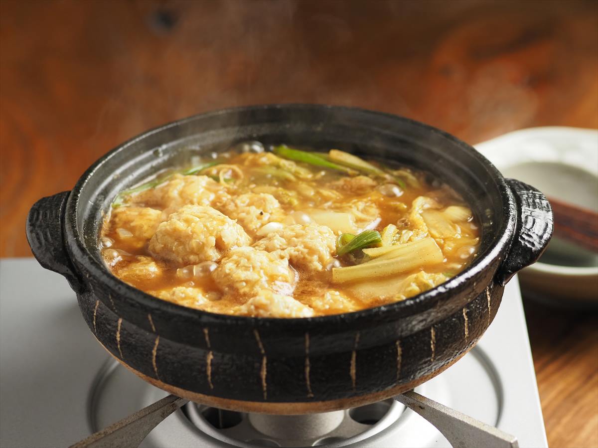 たっぷり鶏団子と白菜のカレー鍋