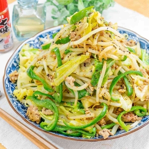 カレー味がご飯にぴったり！「ひき肉×もやし」のコスパ◎おかず