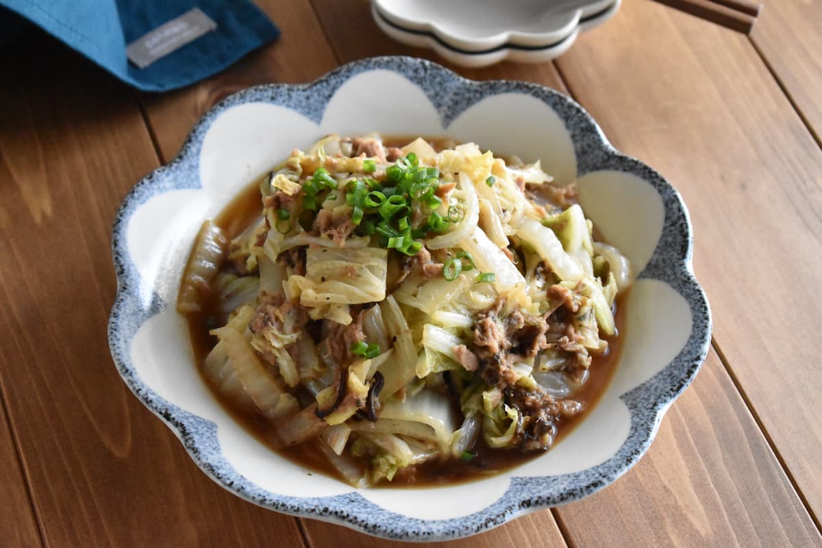 塩昆布の旨味たっぷり！「白菜とツナのバター醤油炒め」レシピ