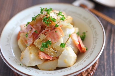 煮物だけじゃない！コンソメで味が決まる「里芋」の洋風おかず