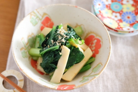 おつまみや箸休めにパパッと作れる♪「小松菜×かまぼこ」の副菜レシピ