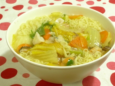 インスタント麺アレンジ！「白菜入りラーメン」でパパッと一食♪