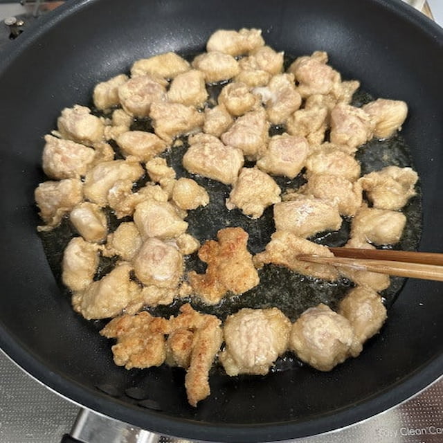 山本ゆりさんの「コロコロスナックチキン」レシピ