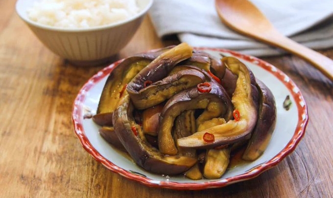 暑い日に食べたい!ご飯もお酒もすすむ「ピリ辛なす」