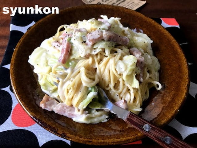 山本ゆりさんの「春キャベツの味噌チーズクリームスパゲティ」レシピ