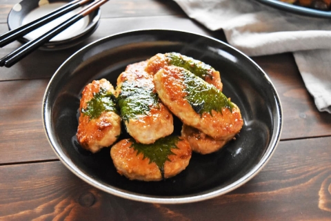 お弁当おかずにも◎冷めてもおいしい！「青じそつくねのめんポンだれ」レシピ
