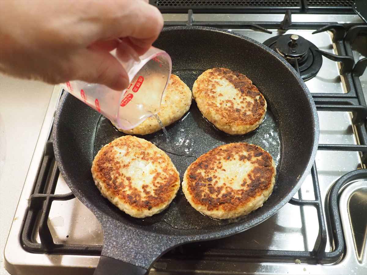 鶏ひき肉と豆腐のハンバーグ37