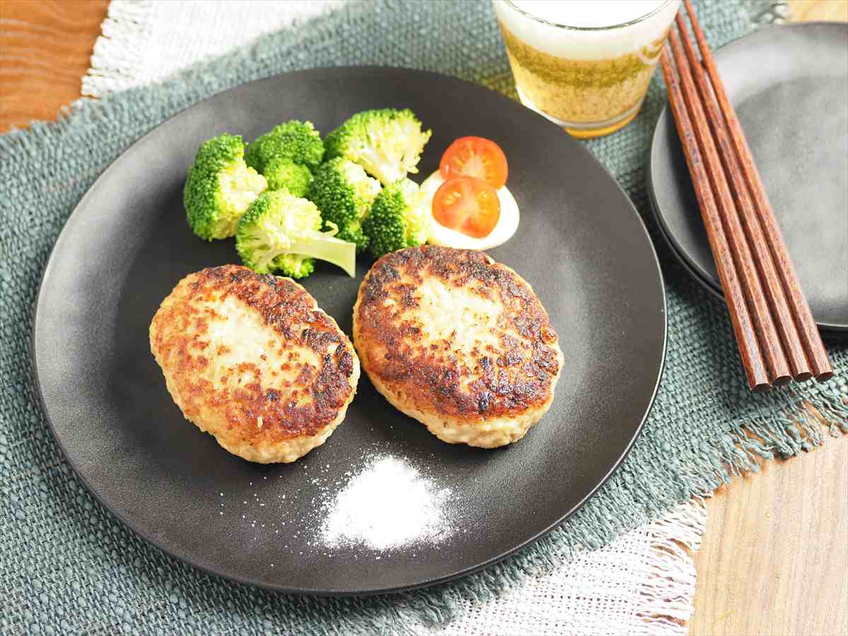 鶏ひき肉と豆腐のハンバーグ