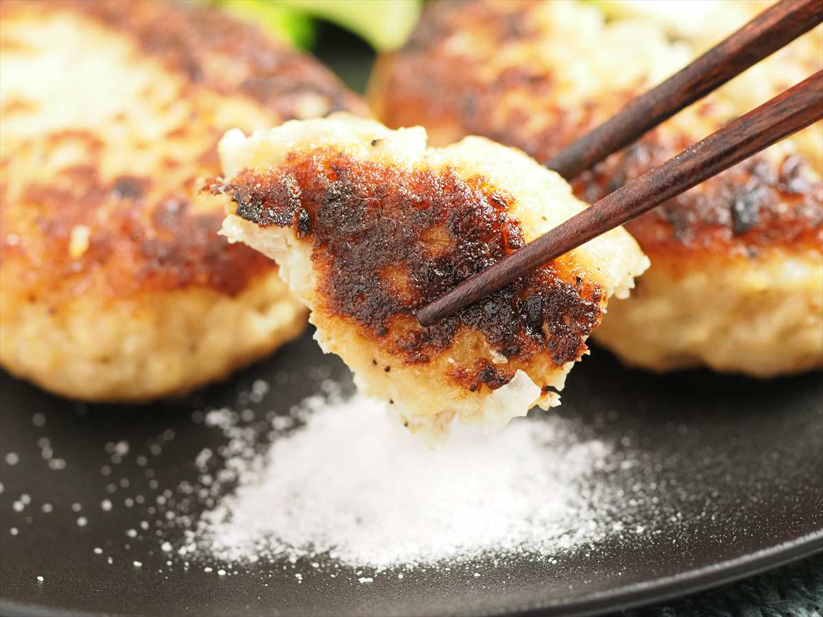 鶏ひき肉と豆腐のハンバーグ