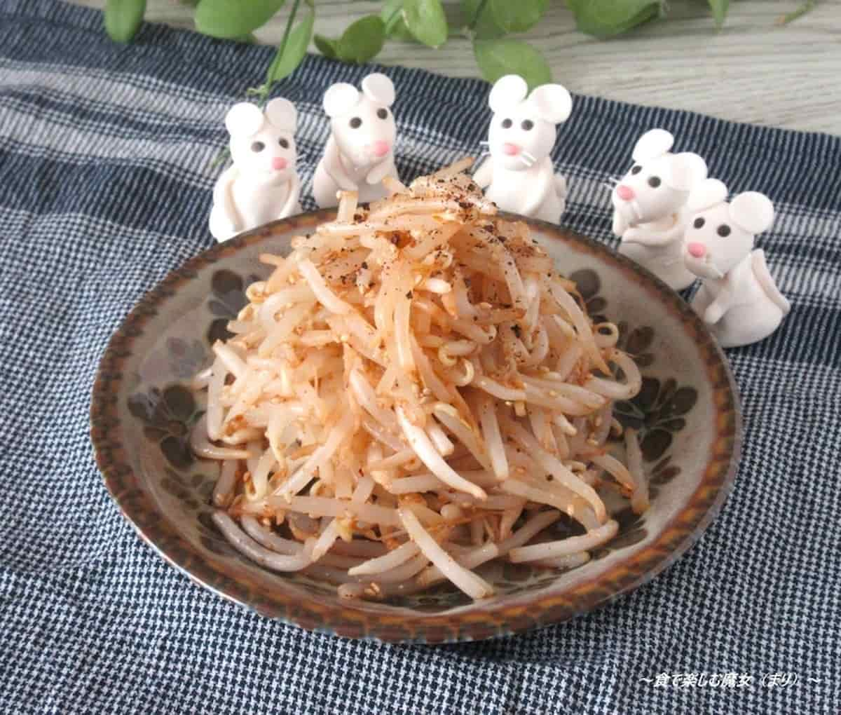 レンジで作れる！「もやし×ごま油」のスピード副菜