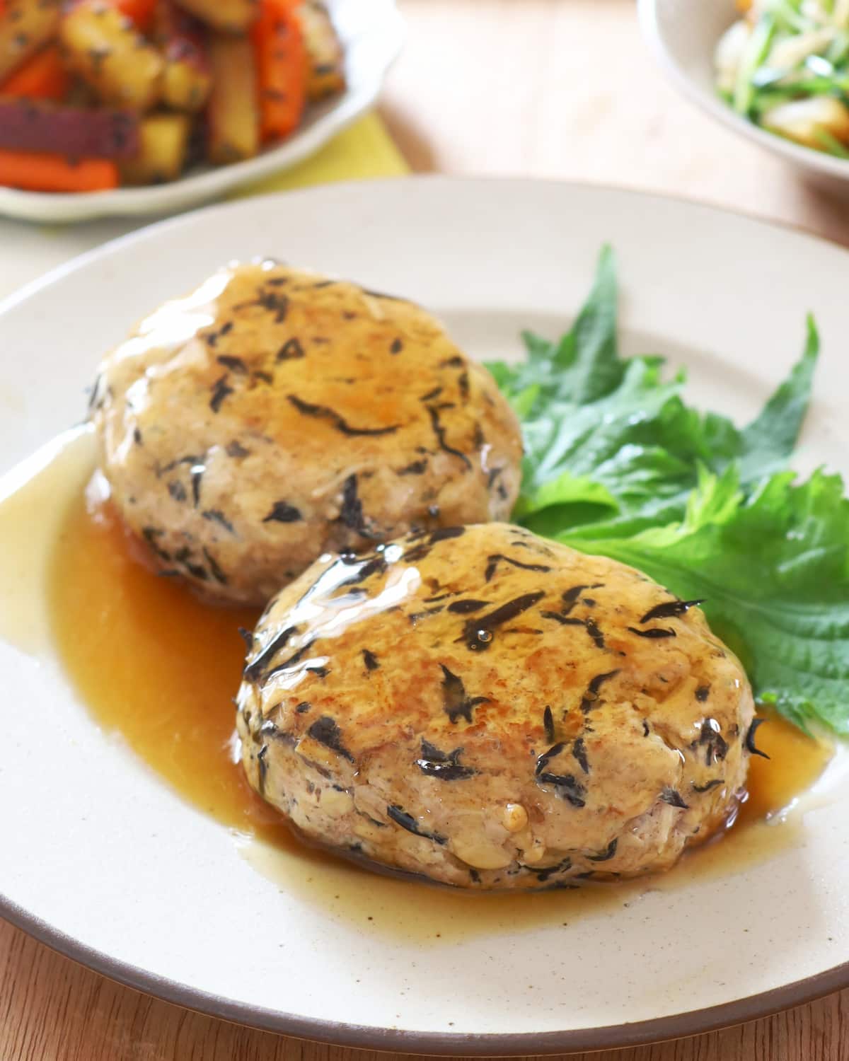 えのきとひじきの豆腐ハンバーグ