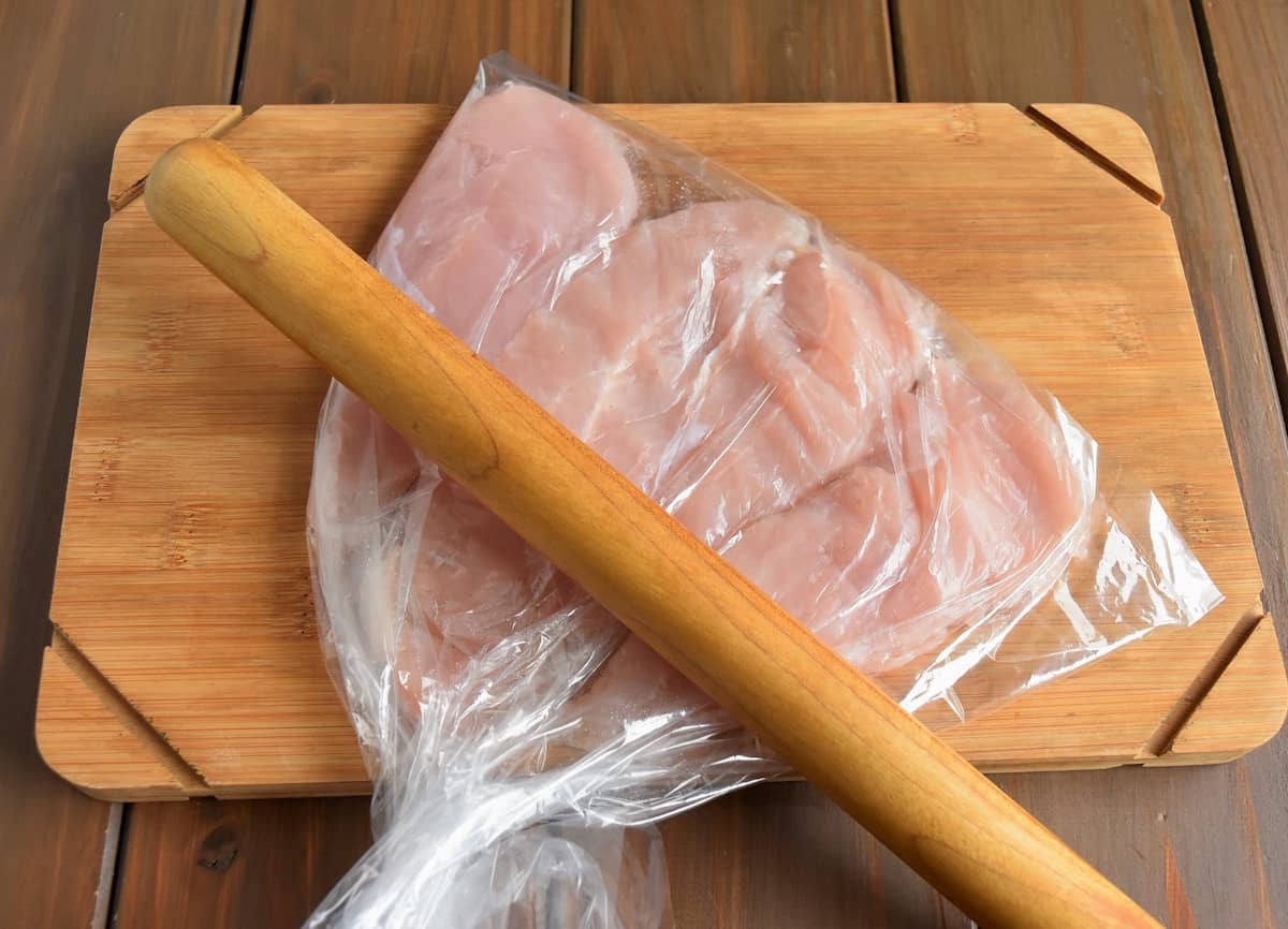 松本ゆうみ（ゆーママ）さんの「やわらかチキンロールの照り照り焼き」レシピ 工程写真02b