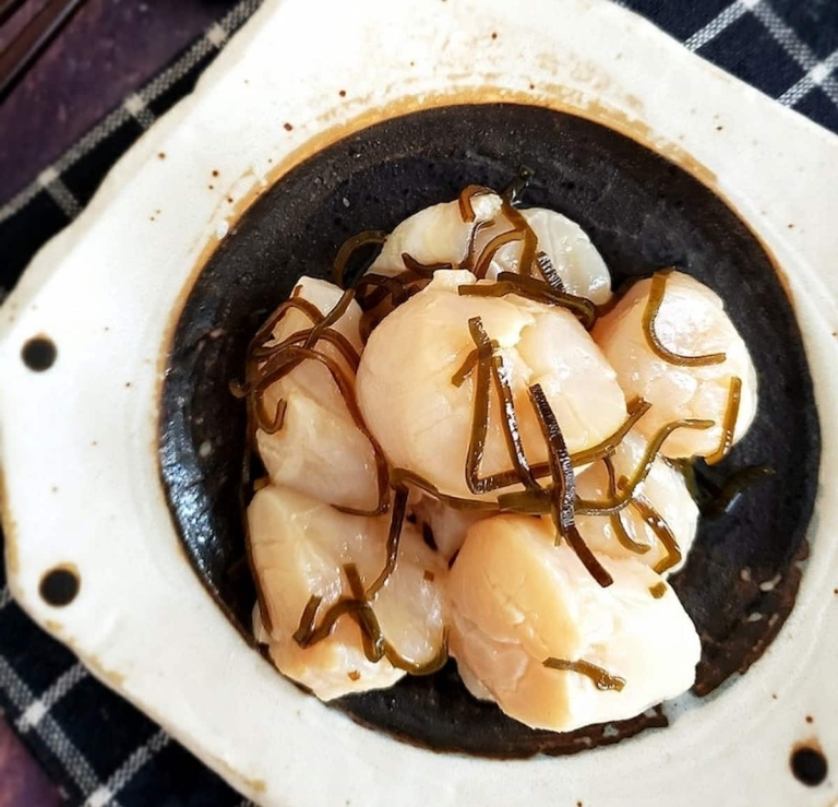 ホタテと塩昆布を使った料理